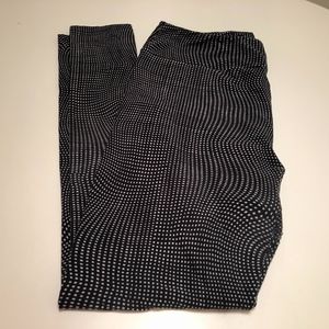 LULAROE - Black/White Pattern Leggings -TC